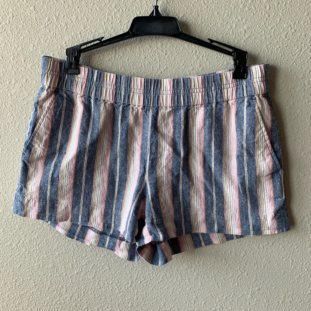 J Crew striped linen/cotton shorts 🤩